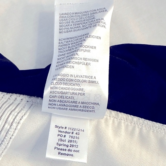 NWT Pearl Izumi Ultrastar Athletic Black and White Striped Top With Built in Bra - Picture 9 of 9